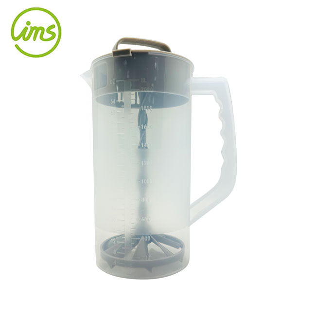 Drink Mixing Pitcher With Lid And Plunger